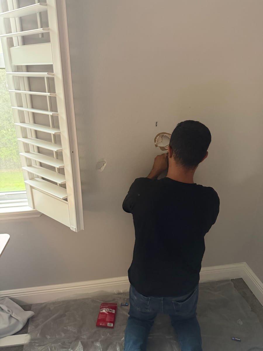 Same-day drywall hole repair in a Tampa home
